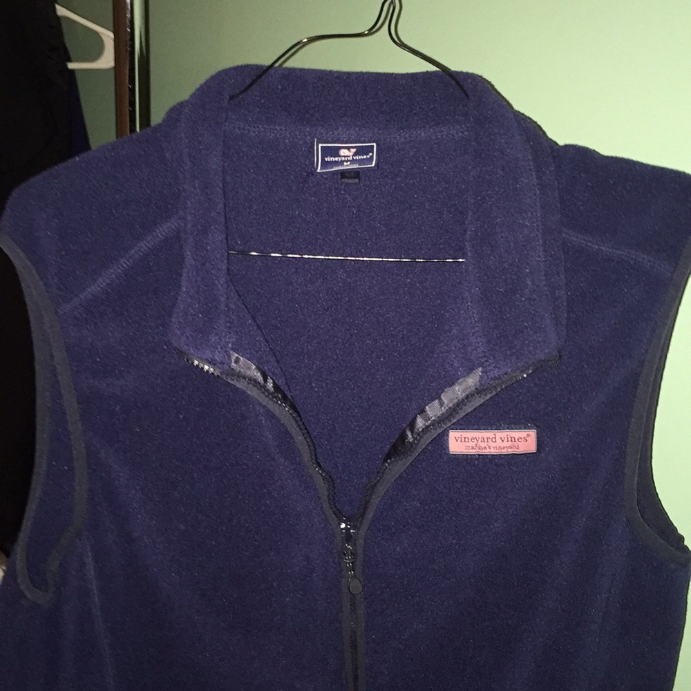 Vineyard Vines vest. Perfect condition. Brand new.